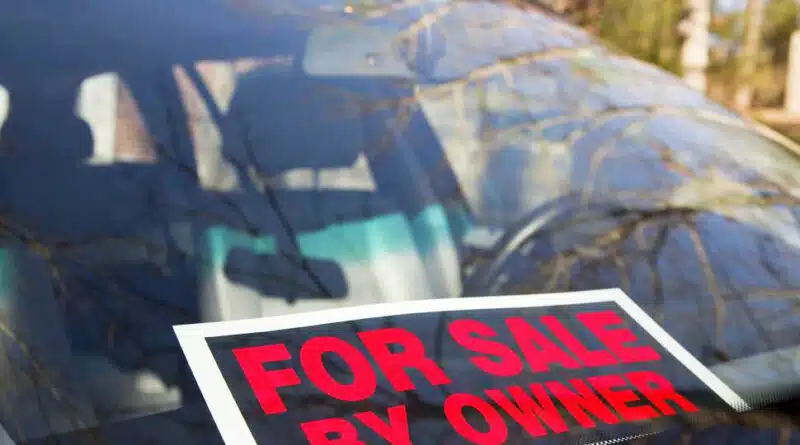 How to sell your car like a pro - car with for sale sign
